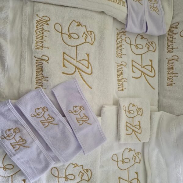 Kosmetik Handtuch – personalisiert mit Stickerei